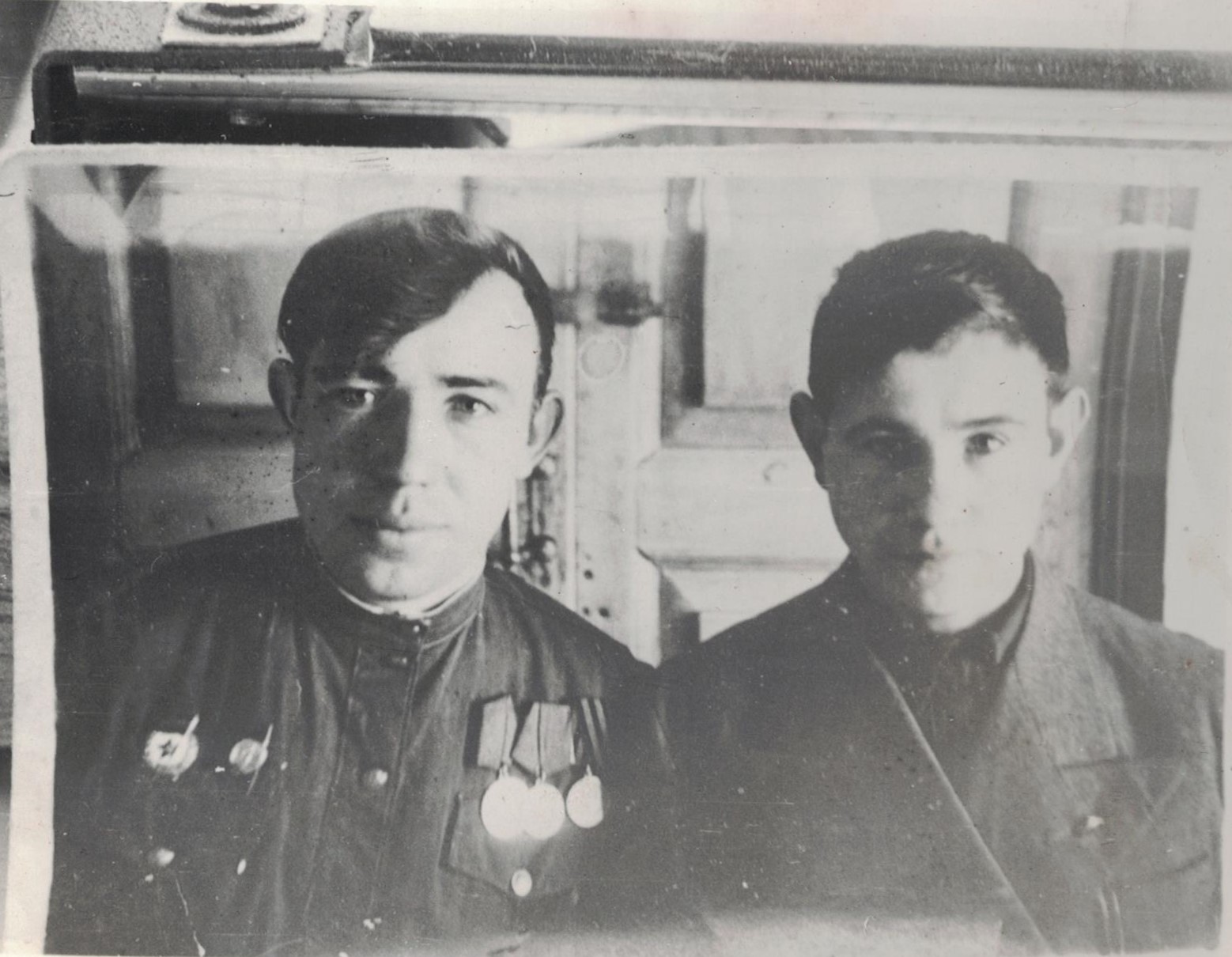 Канин Федор Иванович (слева) с братом Георгием Ивановичем.jpeg